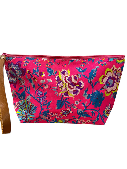 Aqua blooms on hot pink clutch